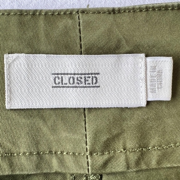 Closed cropped premium cotton blend cargo style pants - Picture 9 of 12